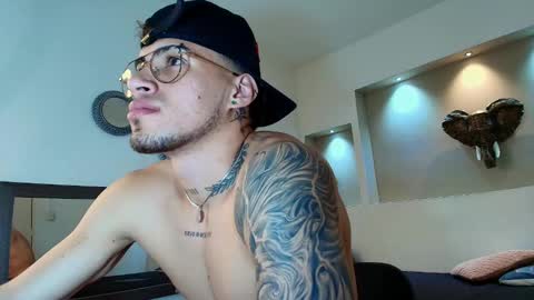 Snapshot of austin_collinss chatting on February 12, 7:44 am AUSTIN online show from February 12, 7:44 am