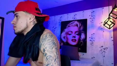 Snapshot of austin_collinss chatting on March 1, 5:09 am AUSTIN online show from March 1, 5:09 am