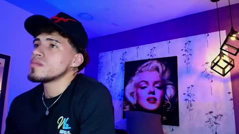 Snapshot of austin_collinss chatting on March 1, 8:13 am AUSTIN online show from March 1, 8:13 am