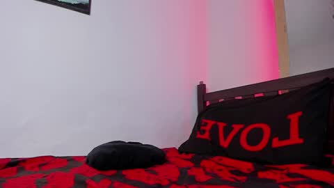 astin nice online show from February 26, 7:05 pm