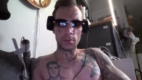 Snapshot of austinisking1916 chatting on January 11, 5:20 am Austin is King online show from January 11, 5:20 am