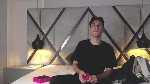 austinreeds online show from September 24, 12:08 pm