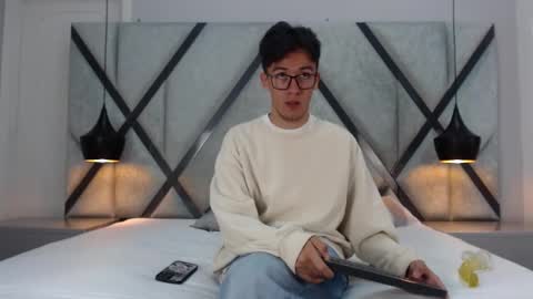 austinreeds online show from October 6, 11:51 am