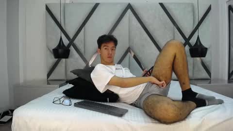 austinreeds online show from October 14, 3:24 pm