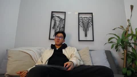 austinreeds online show from November 9, 11:52 am