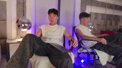 austinreeds online show from May 9, 1:27 pm