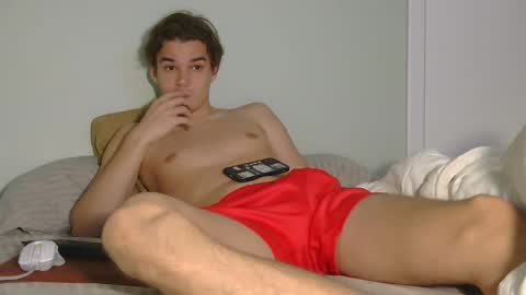 Snapshot of auston_r1ch chatting on December 17, 8:21 pm Auston 3 online show from December 17, 8:21 pm