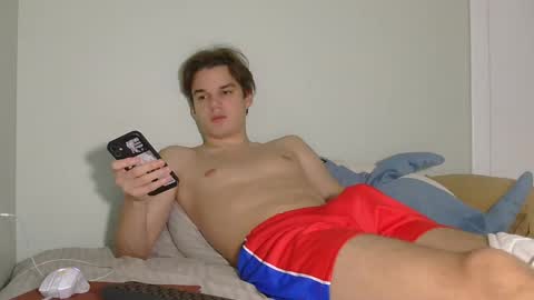 Snapshot of auston_r1ch chatting on December 20, 9:28 pm Auston 3 online show from December 20, 9:28 pm