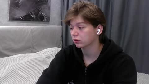 Snapshot of ausxuw chatting on September 23, 10:24 pm ausxuw online show from September 23, 10:24 pm