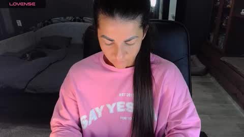Snapshot of ava__doll chatting on October 1, 11:16 am Ava online show from October 1, 11:16 am