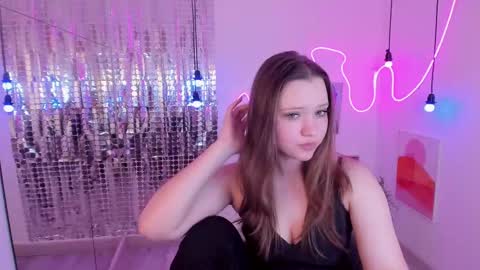 Snapshot of ava__grace chatting on February 2, 7:25 pm Ava online show from February 2, 7:25 pm