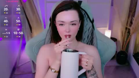 Snapshot of ava_blushy chatting on July 24, 2:37 pm Ava online show from July 24, 2:37 pm