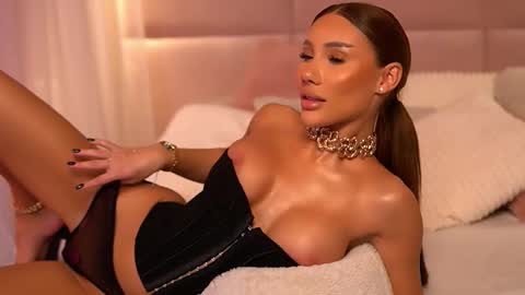 Ava online show from February 7, 11:19 pm