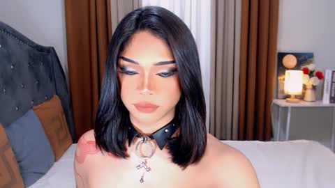 Ava online show from December 3, 11:57 pm