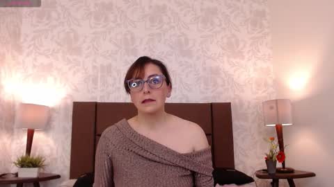 Snapshot of ava_raye chatting on October 15, 8:20 pm Ava online show from October 15, 8:20 pm