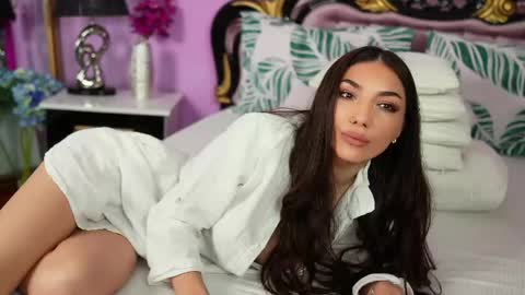 avaaaddamss online show from May 6, 4:41 am