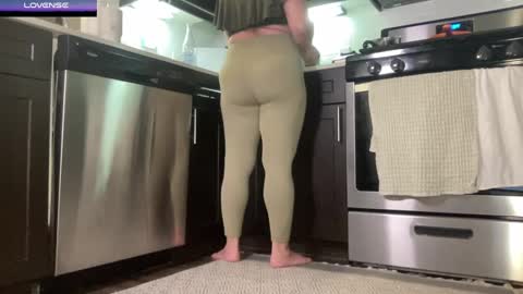 Ava . Support my channel by using my affiliate link to make your account  Thanks  online show from October 1, 12:27 am