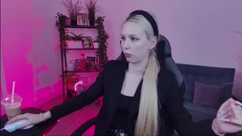 Snapshot of avadaviis chatting on September 22, 10:39 am Ava nonude online show from September 22, 10:39 am