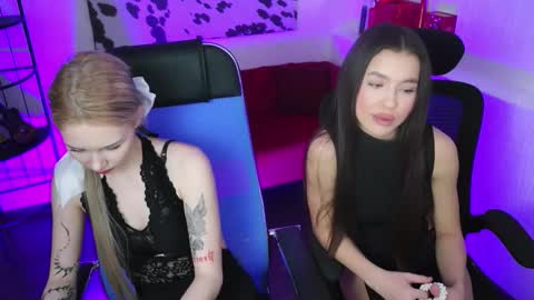 Snapshot of avadaviis chatting on January 18, 10:41 am Ava nonude online show from January 18, 10:41 am