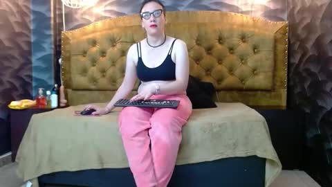 avanahomi online show from September 20, 10:49 am