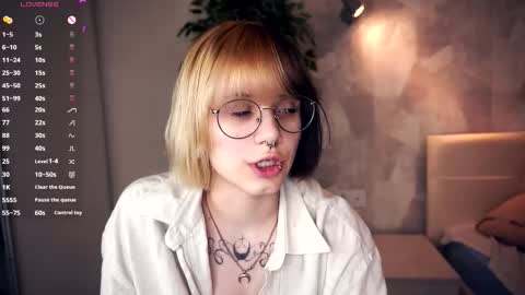 avaobierne online show from February 14, 6:15 pm