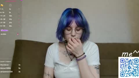 avaobierne online show from April 1, 1:52 pm