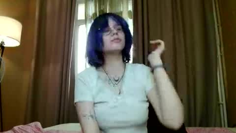 avaobierne online show from May 15, 6:31 am