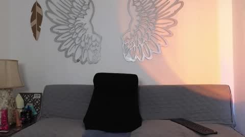 Snapshot of avaqeen chatting on March 25, 3:01 am Ava online show from March 25, 3:01 am