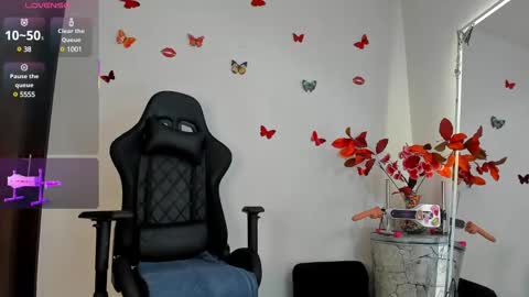 Snapshot of avatomas chatting on February 19, 12:44 pm Ava Tomas online show from February 19, 12:44 pm