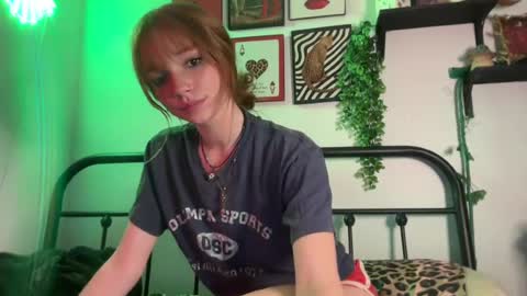 avaxlee online show from June 27, 2:16 am