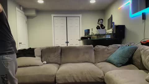 averageandsum online show from September 23, 10:51 am