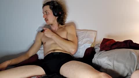 averageguytv online show from September 19, 3:08 am