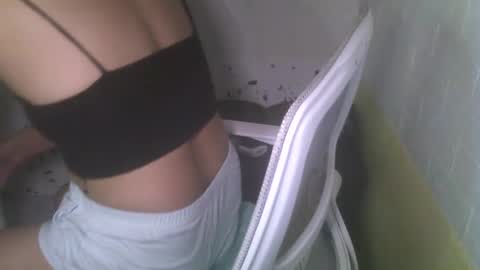 Rhian online show from February 6, 2:44 am