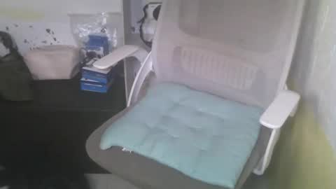 Rhian online show from February 9, 2:49 am