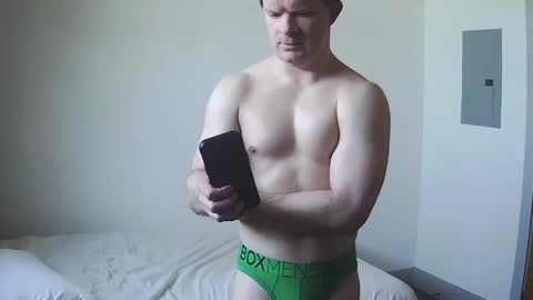 Avery online show from April 10, 9:30 pm