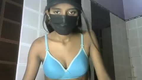avery_lust01 online show from May 7, 6:08 am