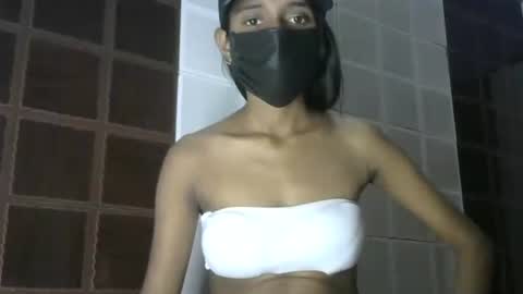 avery_lust01 online show from May 13, 7:06 am