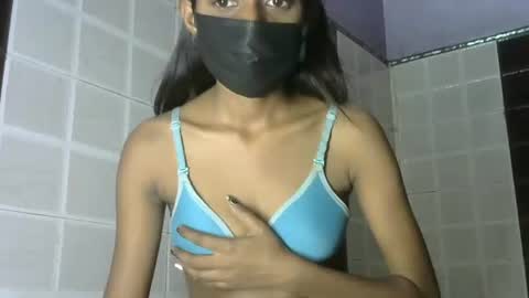avery_lust01 online show from May 16, 6:21 am