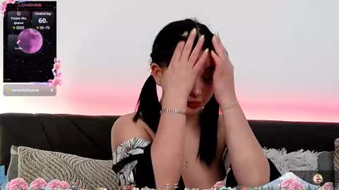 Snapshot of averywillow chatting on February 12, 11:41 pm AveryWillow online show from February 12, 11:41 pm