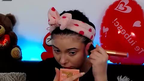 Snapshot of averywillow chatting on February 26, 11:41 am AveryWillow online show from February 26, 11:41 am