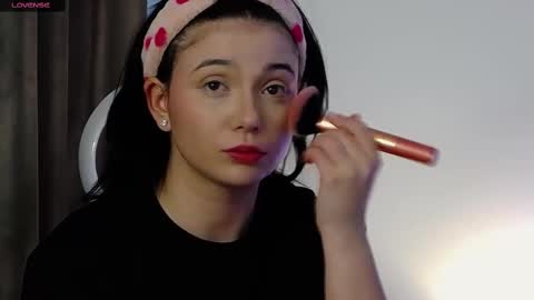 Snapshot of averywillow chatting on March 12, 12:57 pm AveryWillow online show from March 12, 12:57 pm