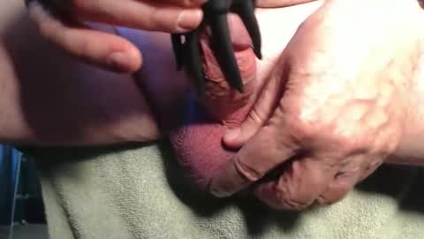 Snapshot of avi8r chatting on February 26, 10:42 pm avi8r online show from February 26, 10:42 pm