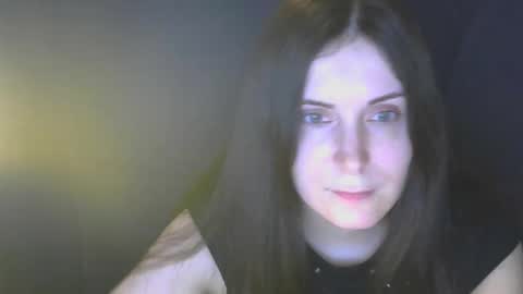 avialenne online show from March 27, 5:56 pm