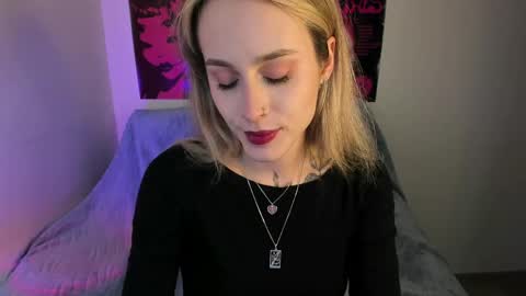 Snapshot of aviva_faith chatting on April 21, 6:34 pm Aviva online show from April 21, 6:34 pm