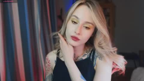 Snapshot of aviva_faith chatting on May 1, 7:07 pm Aviva online show from May 1, 7:07 pm