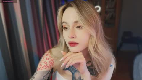 Snapshot of aviva_faith chatting on May 10, 6:35 pm Aviva online show from May 10, 6:35 pm