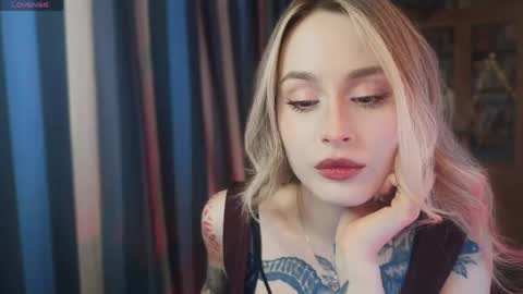 Snapshot of aviva_faith chatting on May 13, 7:00 pm Aviva online show from May 13, 7:00 pm