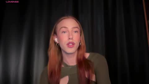avril_pearly_ online show from May 18, 10:54 am