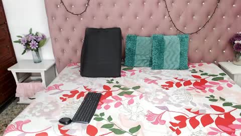 Avril... online show from March 31, 12:38 pm