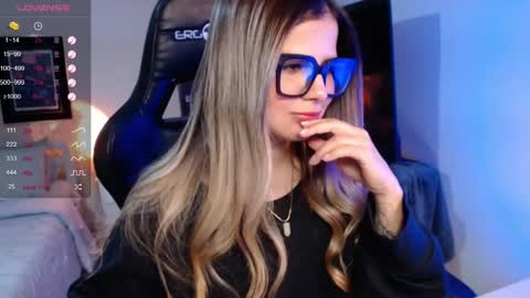 Avrill Morgan online show from October 1, 10:49 pm